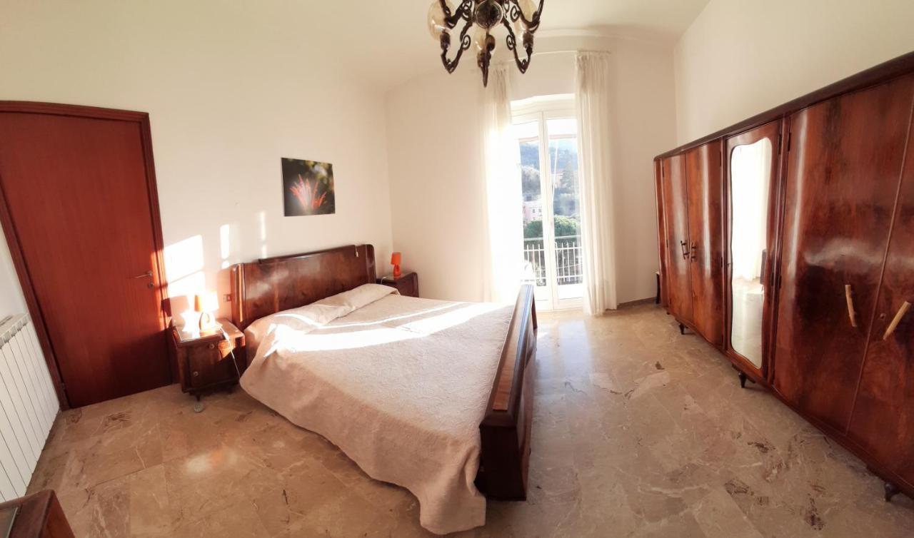 Casa Gina Secondo Piano Con Ascensore E Parcheggio Леванто Екстериор снимка